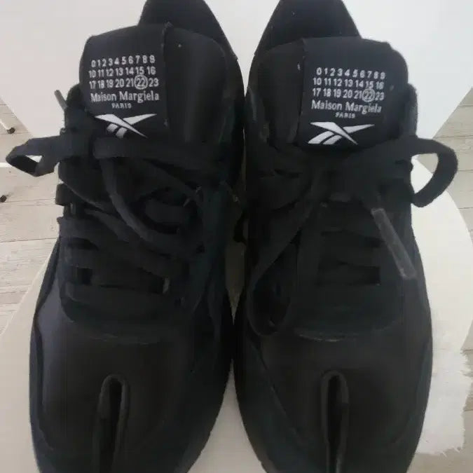 [BUNJANG] Maison Margiela x Reebok Tabi Sneakers Black Nylon/Suede Size 245 / 메종 마르지엘라 리복 타비 스니커즈 블랙 245