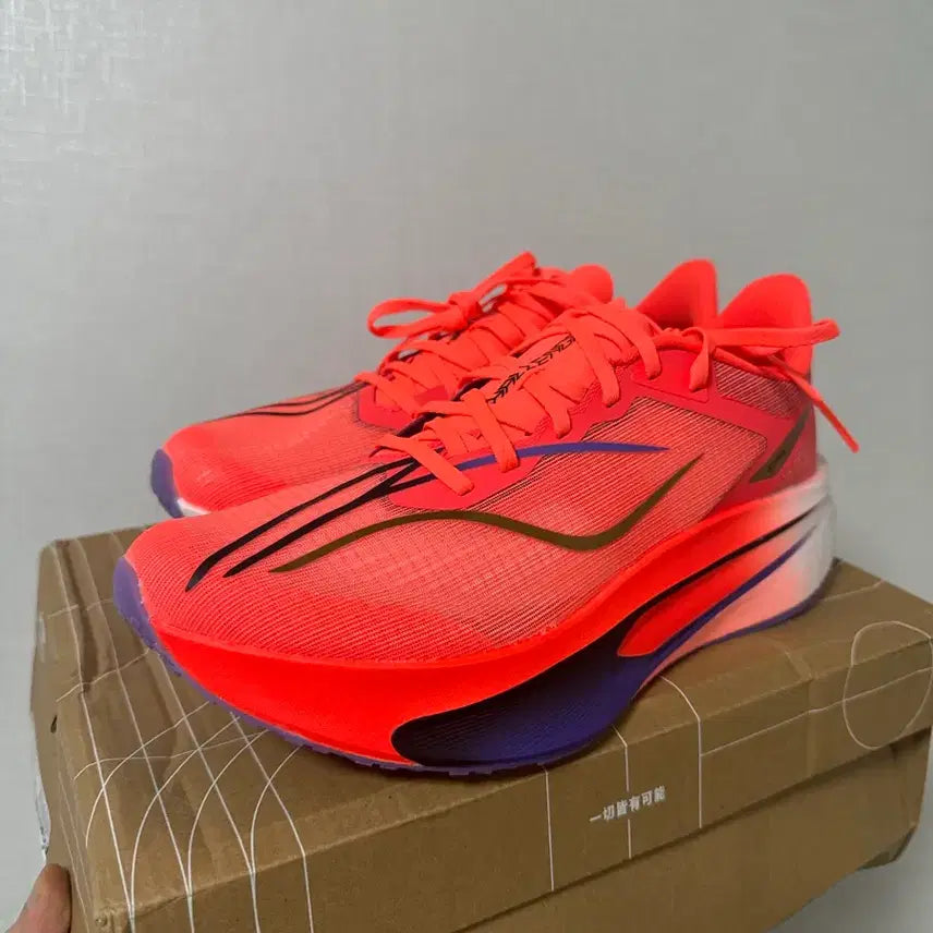 [BUNJANG] Li-Ning Feidian 6 Challenger Running Shoes / 새상품) 리닝 러닝화 페이디안6 챌린저 270
