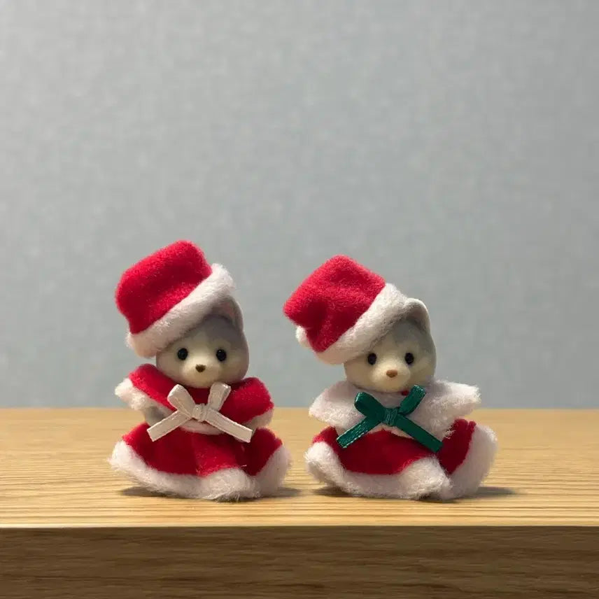 [BUNJANG] Sylvanian Families Santa Husky Set / 실바니안 산타 허스키 세트