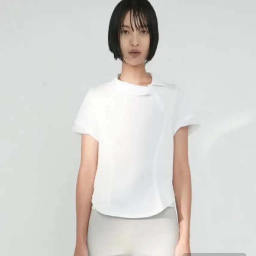 [BUNJANG] Oh hos Side Neck Collar T-shirt White / 오호스 사이드넥 카라티 화이트