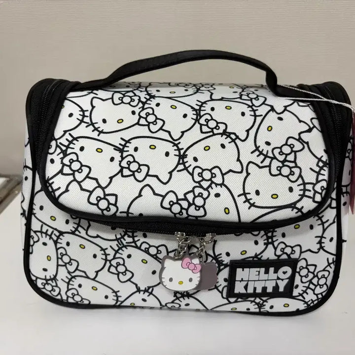 [BUNJANG] Hello Kitty Pouch / 키티파우치 미사용입니당