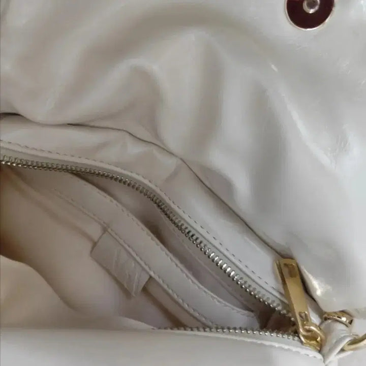 [BUNJANG] ZARA Shirring Mini Crossbody Bag / ZARA 아이보리 셔링 미니 크로스백