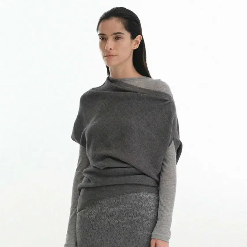 [BUNJANG] REPOS Unbalanced Off-Shoulder Knit Top - Gray / 리포스 REPOS Unbal Off-Shoulder Knit