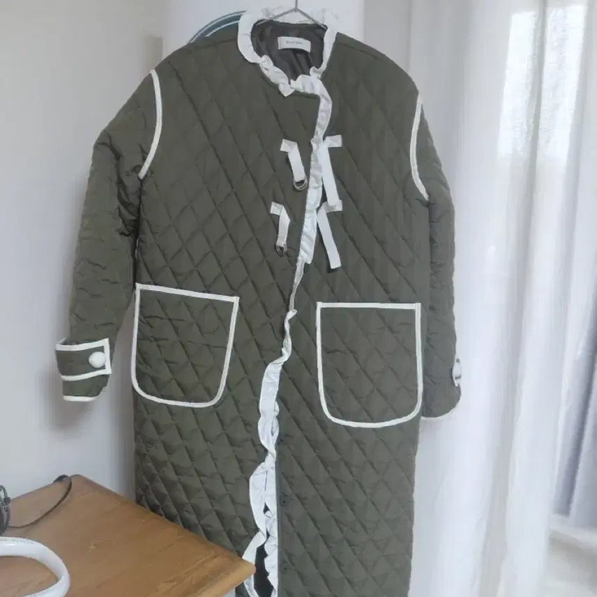 [BUNJANG] Dew E Dew E Padded Jumper / 듀이듀이도 패딩점퍼