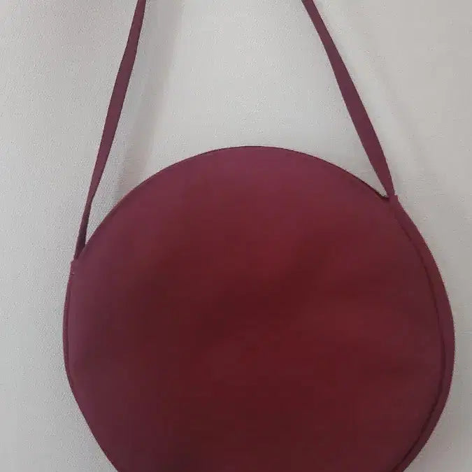 [BUNJANG] NewJeans Circular Crossbody Bag Burgundy / 뉴진스 원형 크로스백 버건디