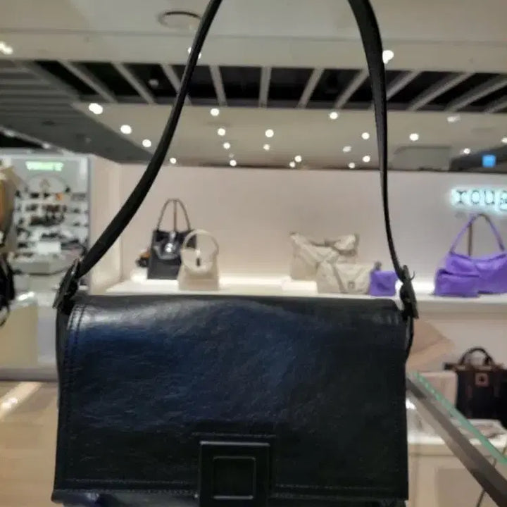 [BUNJANG] Loose &amp; Lounge Capri Flap Bag M Shoulder Bag / 새상품)루즈앤라운지 카프리플랩백