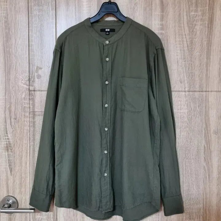 [BUNJANG] Uniqlo Henley Neck Shirt / 유니클로 헨리넥 셔츠