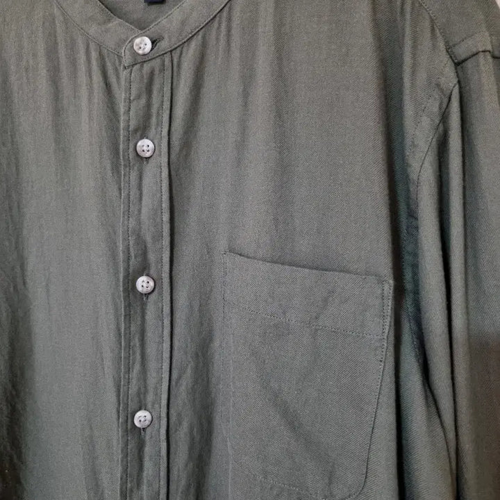 [BUNJANG] Uniqlo Henley Neck Shirt / 유니클로 헨리넥 셔츠