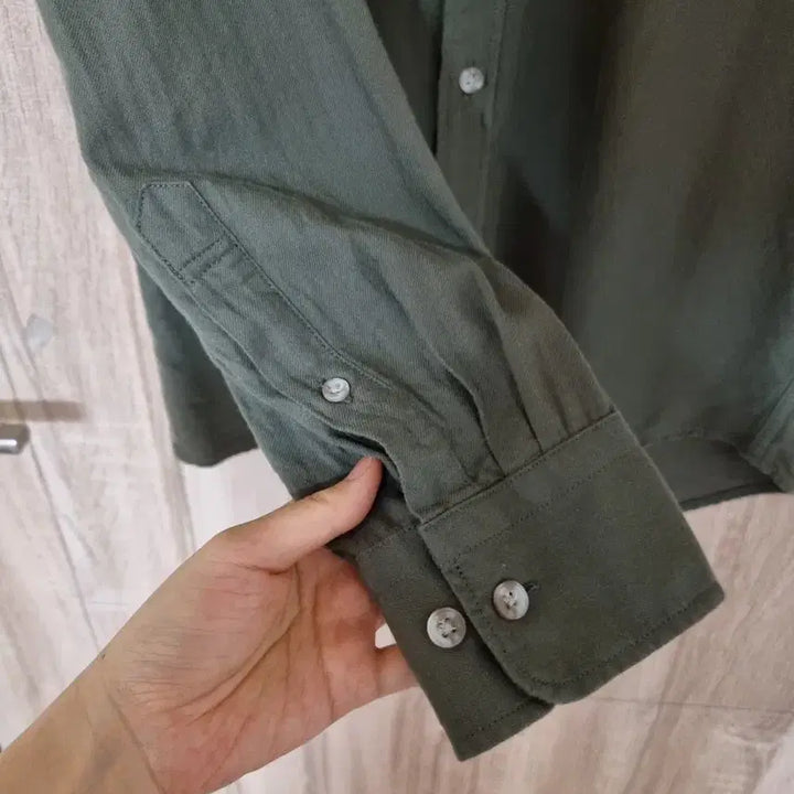 [BUNJANG] Uniqlo Henley Neck Shirt / 유니클로 헨리넥 셔츠