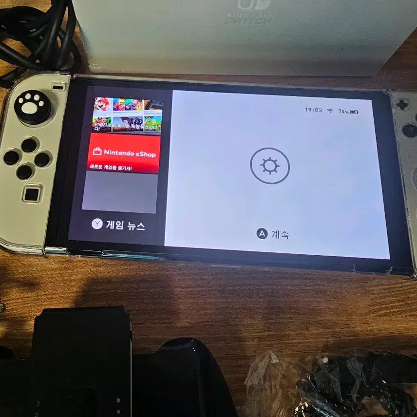 [BUNJANG] Nintendo Switch OLED White / 닌텐도 스위치 OLED 팝니다.