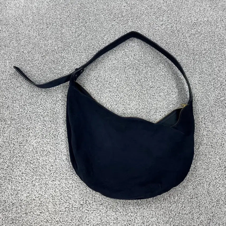 [BUNJANG] Arket Curved Suede Shoulder Bag / 아르켓 커브드 스웨이드 숄더백