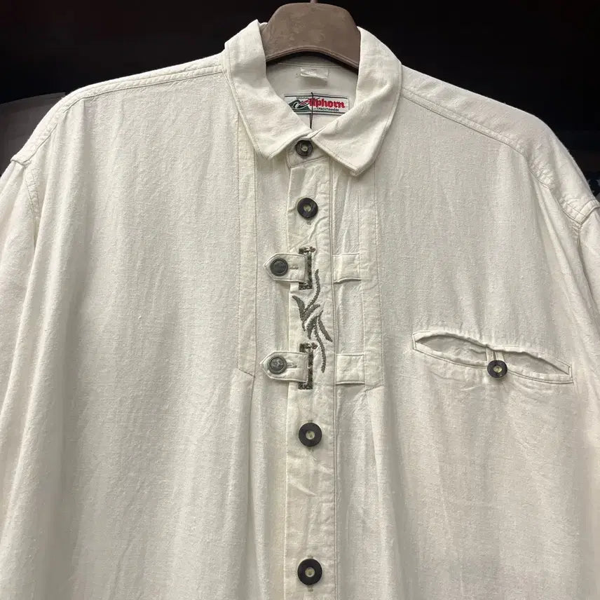 [BUNJANG] 80s Leaf Embroidery Silver Button Bavarian Linen Shirt / 80s 리프자수 실버버튼 트라흐텐 바바리안 린넨셔츠 N1686 쿠바