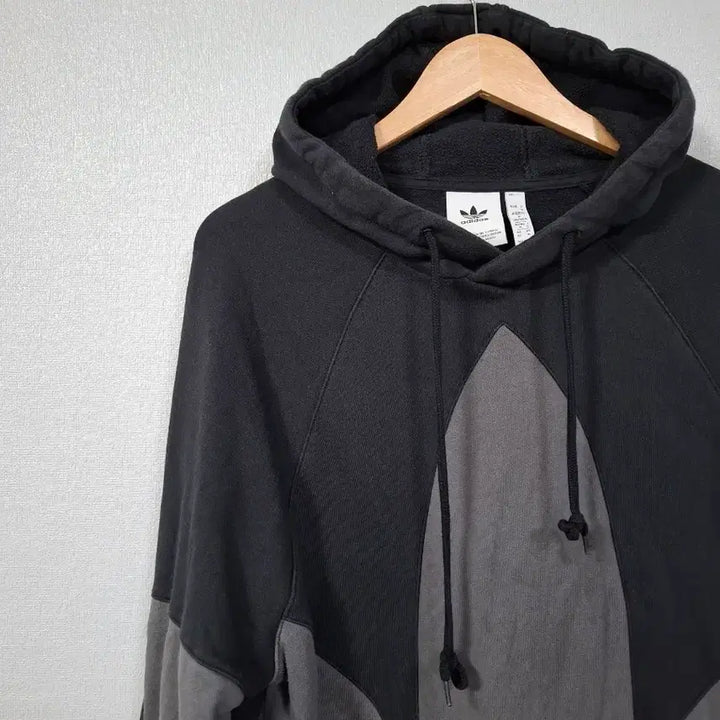 [BUNJANG] Adidas Big Trefoil Colorblock Hoodie Black/Gray XL / 아디다스 빅 트레포일 후드티 블랙/그레이 XL