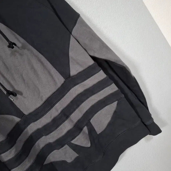 [BUNJANG] Adidas Big Trefoil Colorblock Hoodie Black/Gray XL / 아디다스 빅 트레포일 후드티 블랙/그레이 XL