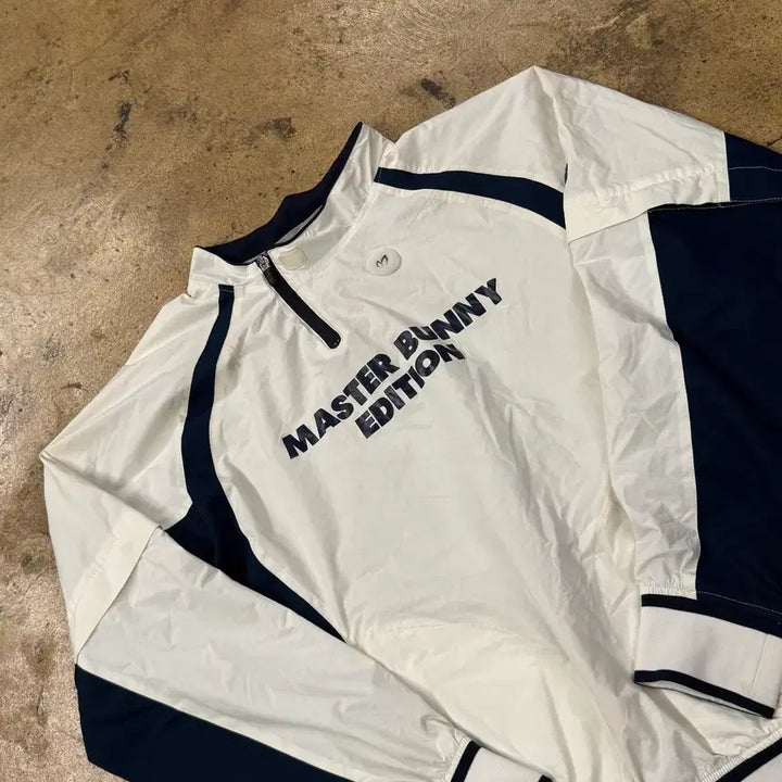 [BUNJANG] Master Bunny Edition Windbreaker Half Zip Golf Wear / [정품/4] 마스터바니 에디션 바람막이 하프집업 골프웨어