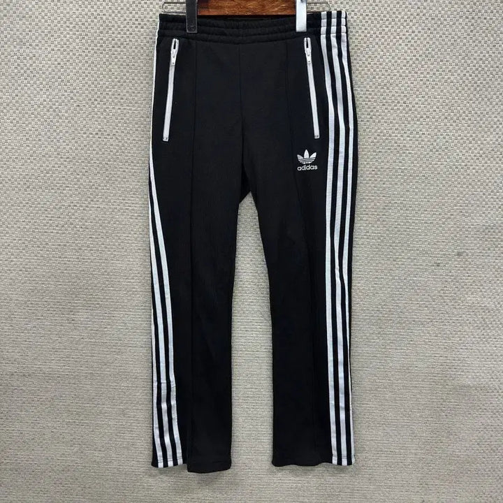 [BUNJANG] Adidas Europa Track Pants Size 85 D00542 / 아디다스 유로파 트랙팬츠 츄리닝바지 85 D00542