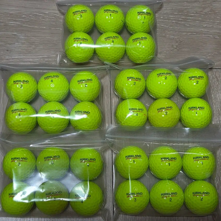 [BUNJANG] Kirkland Signature A-Grade 3-Piece Color Used Golf Balls (30-Ball Pack) / 커클랜드 A급 3피스 컬러 로스트볼 30구 중고골프공 -무료배송-