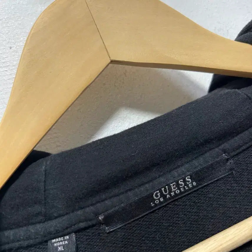 [BUNJANG] Guess Black Cropped Hoodie - Size M / 게스 크롭 후드티 블랙 M