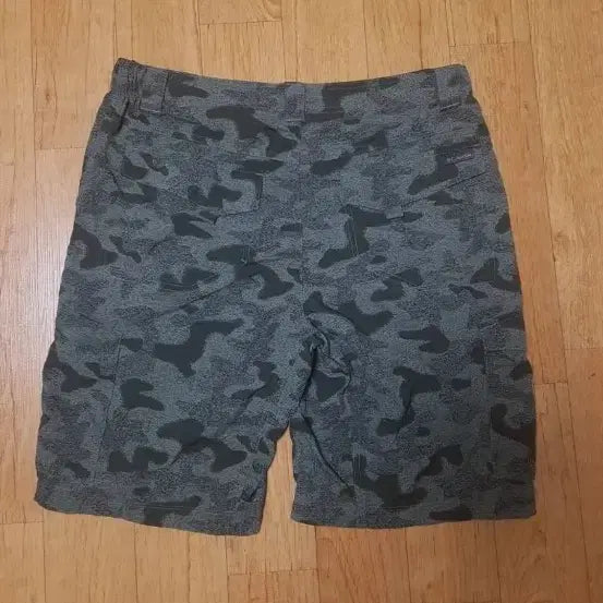 [BUNJANG] Columbia Waterproof Lightweight Camo Cargo Shorts / (정품/새상품급)컬럼비아 방수 얇은 냉감용 카모 카고 반바지32~33인치