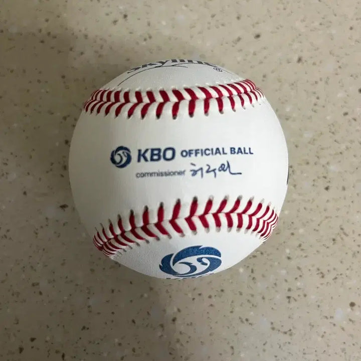 [BUNJANG] Lotte Giants Jeon Min-jae Autographed Baseball Official Ball / 롯데자이언츠 전민재 친필 싸인볼 공인구