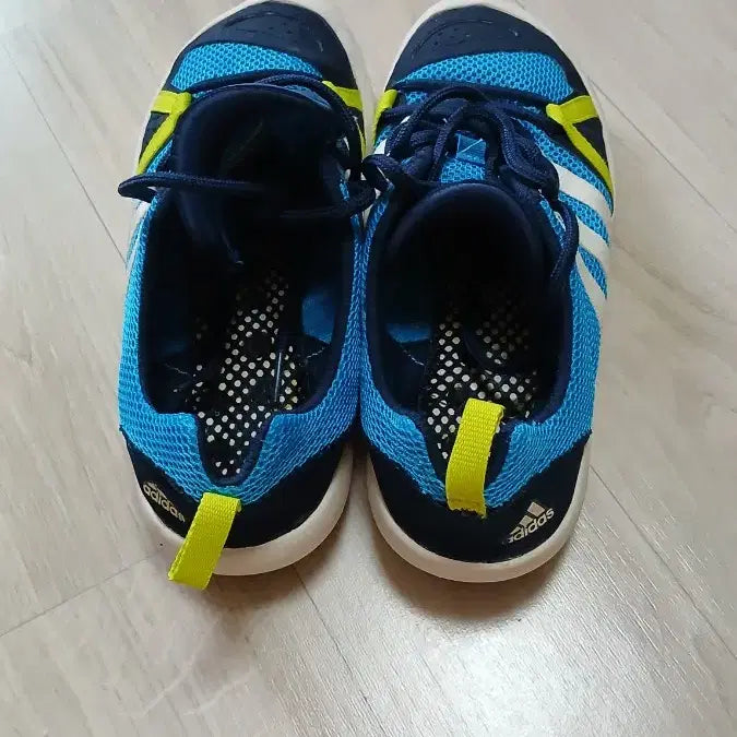 [BUNJANG] Adidas Lightweight Summer Sneakers &amp; Nike Slippers (Bundle Set) / 아디다스 초경량 여름 운동화 +나이키 슬리퍼 2개 일괄이에요 남녀공용