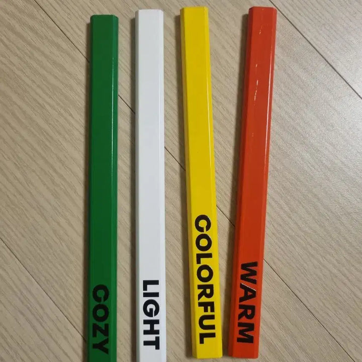 [BUNJANG] New Balance Zero Waste Garden 4-Color Pencil Set / 뉴발란스 제로웨이스트 가든 4색 연필 세트