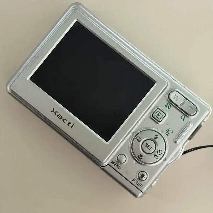 [BUNJANG] Sanyo Xacti DSC-S75 Digital Camera / 산요 작티 dsc-s75 디카 카메라