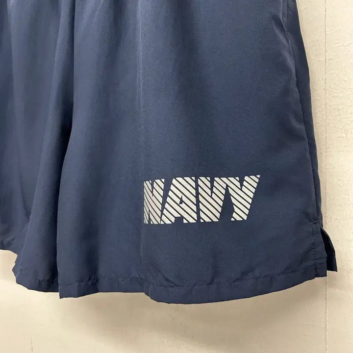 [BUNJANG] New Balance US Navy PT Shorts / 뉴발란스 US NAVY 반바지