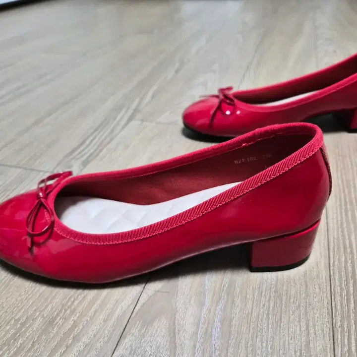 [BUNJANG] Barbara Shoes Red Ribbon Flats - Size 230 / 바바라 슈즈 230