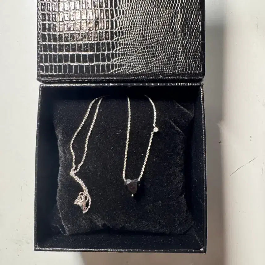 [BUNJANG] Yael Sterling Silver 925 Black Spinel Necklace / 야엘 실버 925 블랙 스피넬 목걸이