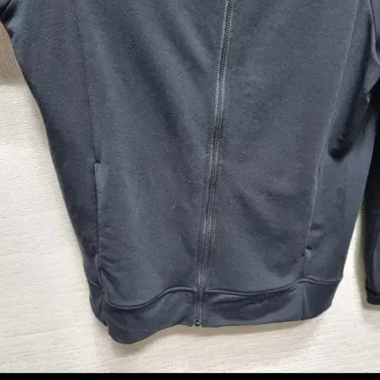 [BUNJANG] Uniqlo Hooded Zip-Up Black XL / u013 유니클로 후드집업 블랙