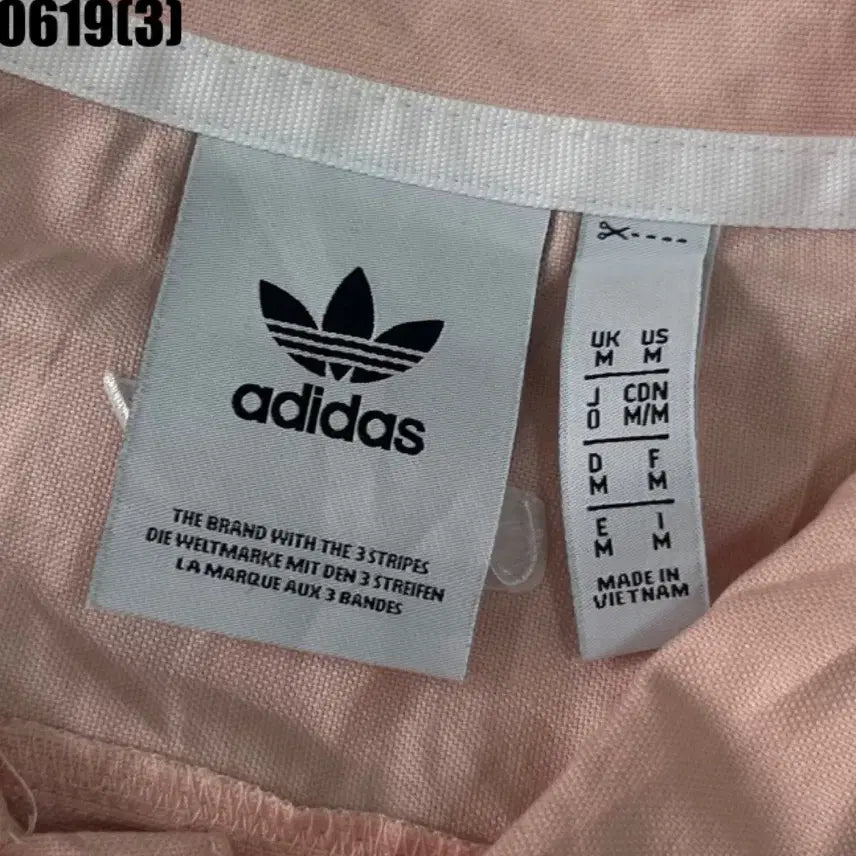 [BUNJANG] Adidas Character Embroidery Short Sleeve T-Shirt Pink M / 아디다스 반팔 셔츠 핑크색 캐릭터 자수m 0619