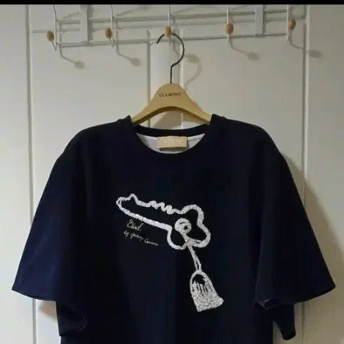 [BUNJANG] Bird By Juicy Couture Embroidered Key Short Sleeve T-Shirt Navy / 버드바이쥬시꾸뛰르 열쇠 자수 반팔 티셔츠 네이비