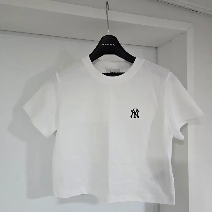 [BUNJANG] MLB Cropped Short Sleeve T-Shirt XS (85) / MLB 크롭 반팔티 XS(85)