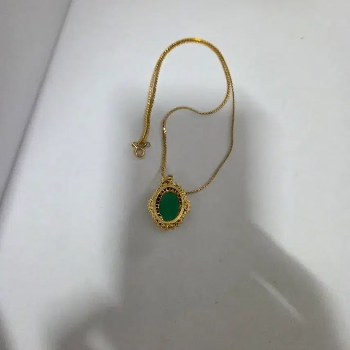 [BUNJANG] Special Plated Pendant Necklace with Jade and Cubic Zirconia / 특수도금목걸이 펜던트 옥 나석 세팅