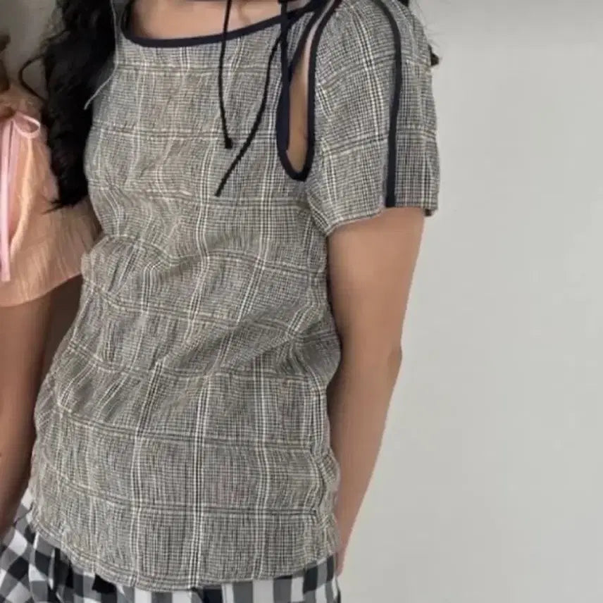 [BUNJANG] Shop Fairy Cutout Blouse - Black / 샵페어리 컷아웃 블라우스 블랙