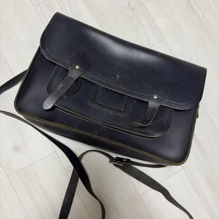[BUNJANG] Cambridge Satchel Bag Black Vintage / 캠브리지 사첼백 블랙 빈티지