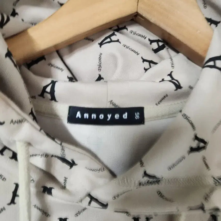 [BUNJANG] Annoyed Short-Sleeved Hoodie T-Shirt Size 95 / 528B [95] Annoyed 반팔 후드 티셔츠