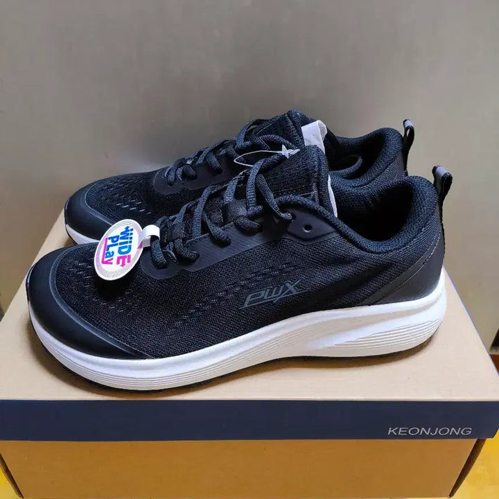 [BUNJANG] PRO-WORLD CUP Summer Wide-Fit Sneakers / (새상품)260 여름 운동화 발볼 넓음 특허품 프로월드컵