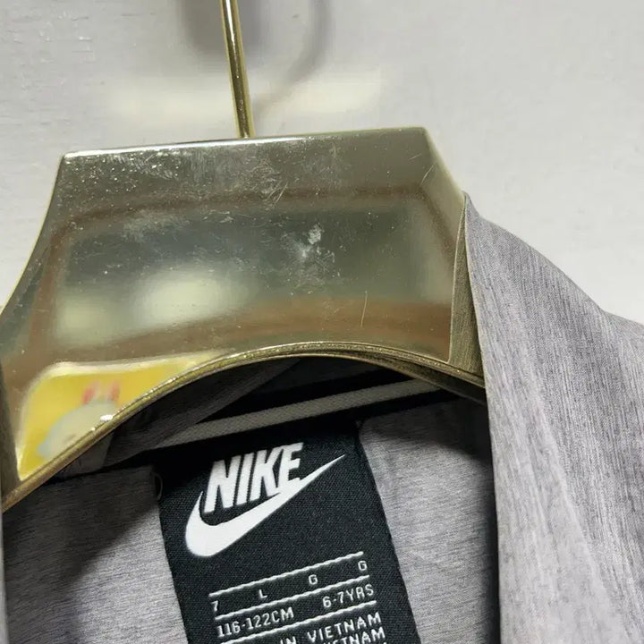 [BUNJANG] Nike Kids Windbreaker Grey Size 120 / 나이키 바람막이 그레이 키즈 120사이즈