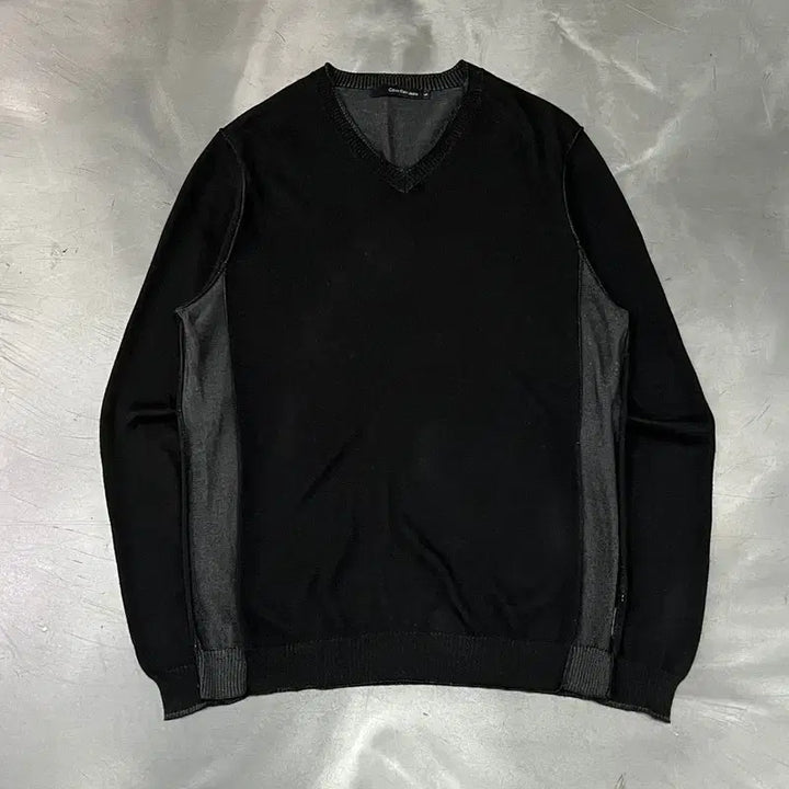 [BUNJANG] Calvin Klein Jeans V-Neck Knit Sweater / 캘빈클라인 진스 브이넥 니트 y18143