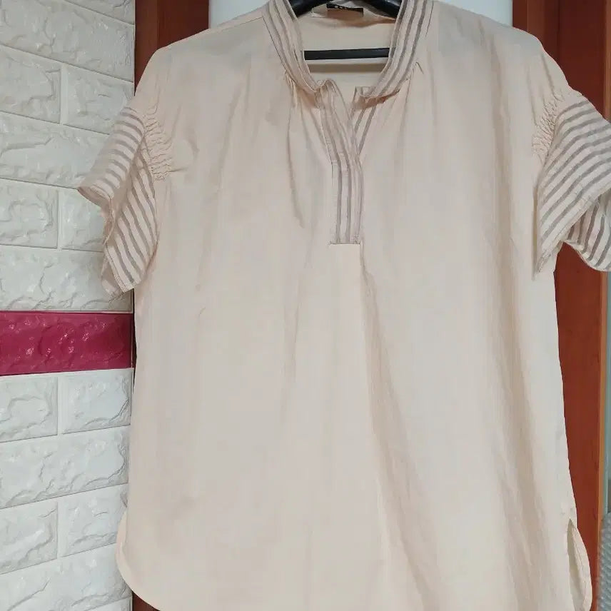 [BUNJANG] Short Sleeve Blouse Beige / 반팔 블라우스 베이지색