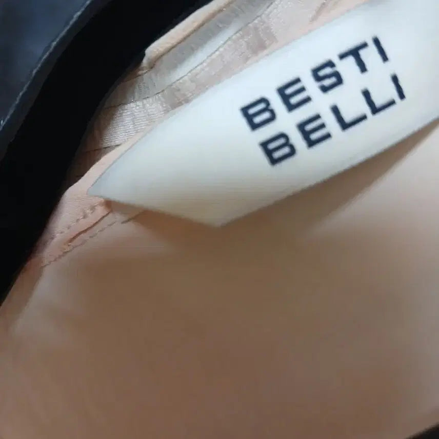 [BUNJANG] Short Sleeve Blouse Beige / 반팔 블라우스 베이지색