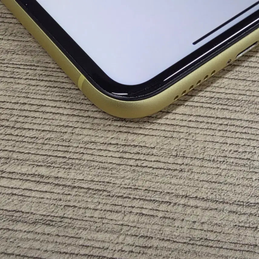 [BUNJANG] Apple iPhone 11 64GB Yellow / 아이폰11 64GB 옐로