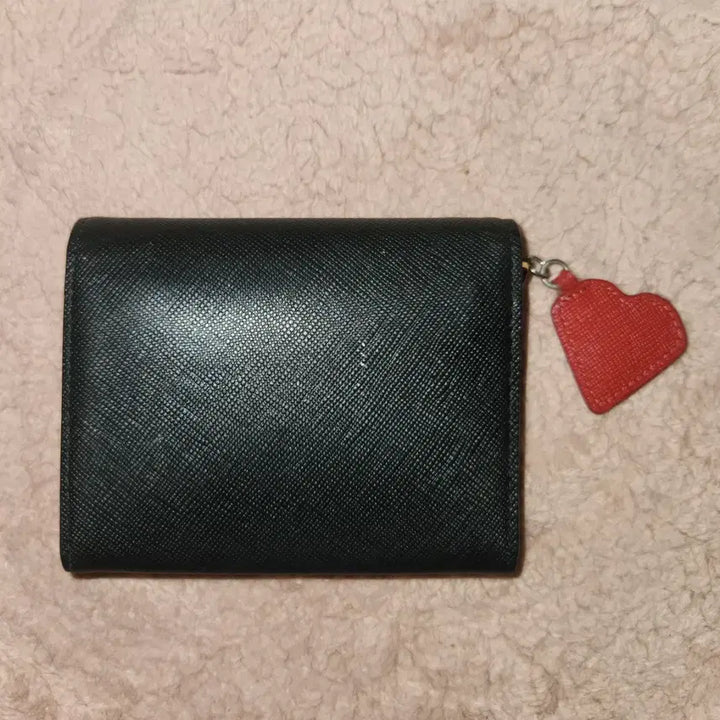 [BUNJANG] JILLSTUART Black Bifold Wallet with Heart Charm / GS반값) 질스튜어트 블랙 반지갑 하트참 팝니다.