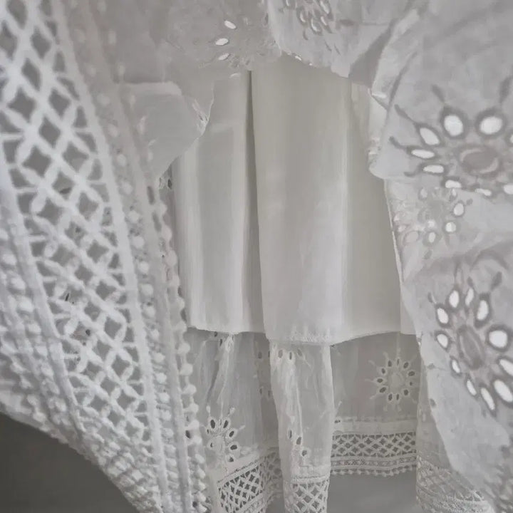 [BUNJANG] White Punching Embroidery Skirt / 화이트 펀칭자수 스커트