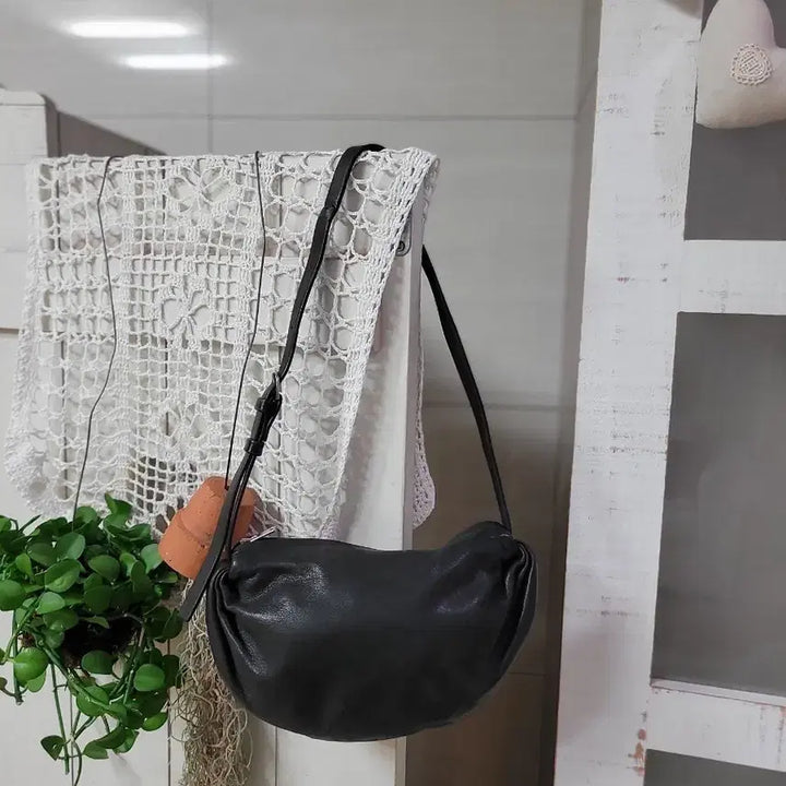 [BUNJANG] Genuine COSS Black Calfskin Mini Bag / 정품코스 블랙소가죽 미니백