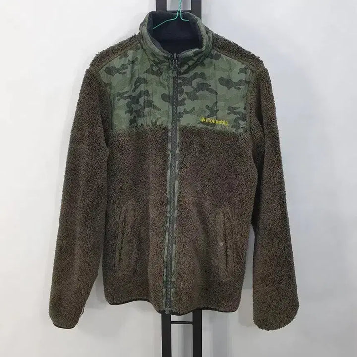 [BUNJANG] Columbia Fleece Camo Reversible Jacket (Size M) / 컬럼비아 후리스 카모 양면 자켓 m