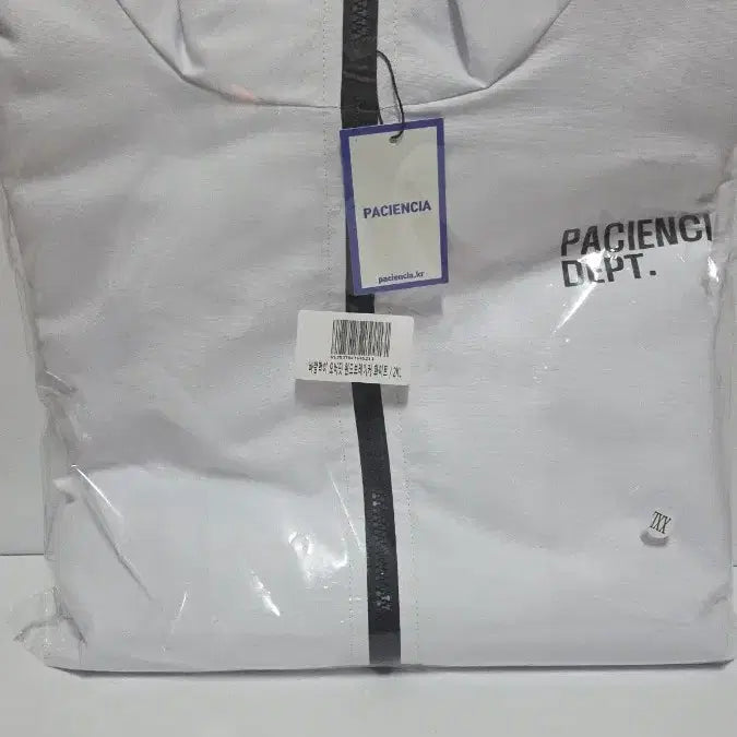 [BUNJANG] Paciencia Windbreaker Oversized Zip-Up Jacket (Unsealed White/Black, 2XL) / 파시엔시아 바람막이 오버핏 집업 자켓(미개봉 흰/검,2XL)