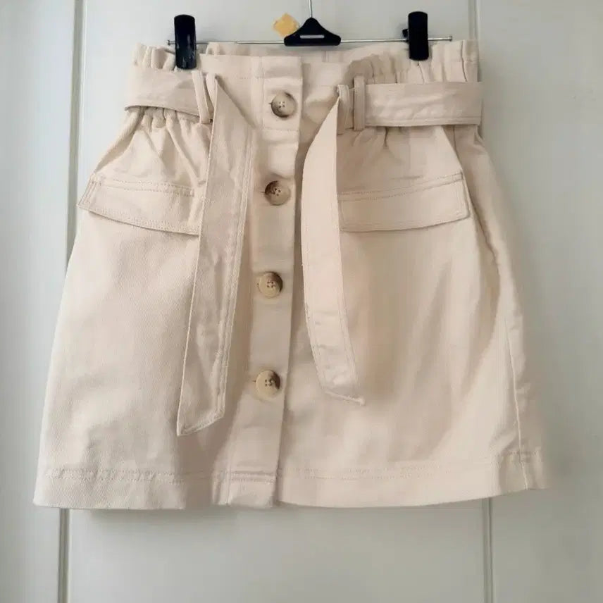[BUNJANG] ZARA Ivory Button Skirt / ZARA 아이보리 버튼 스커트